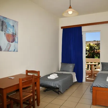 Aparthotel Akatos