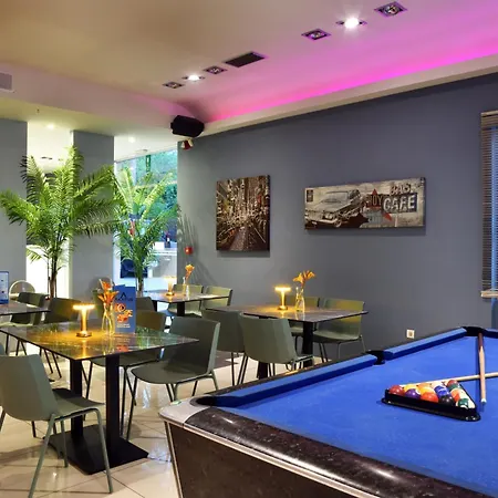Akatos Aparthotel